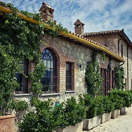 Sleeps 11 With Pool And Air Con Apartment Orvieto