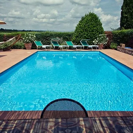 Sleeps 11 With Pool And Air Con *